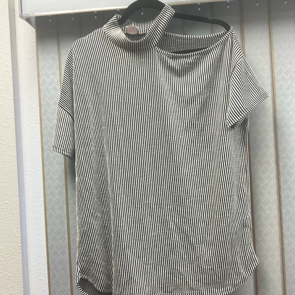 Black and white short sleeve soft material vertical stripes off the shoulder.